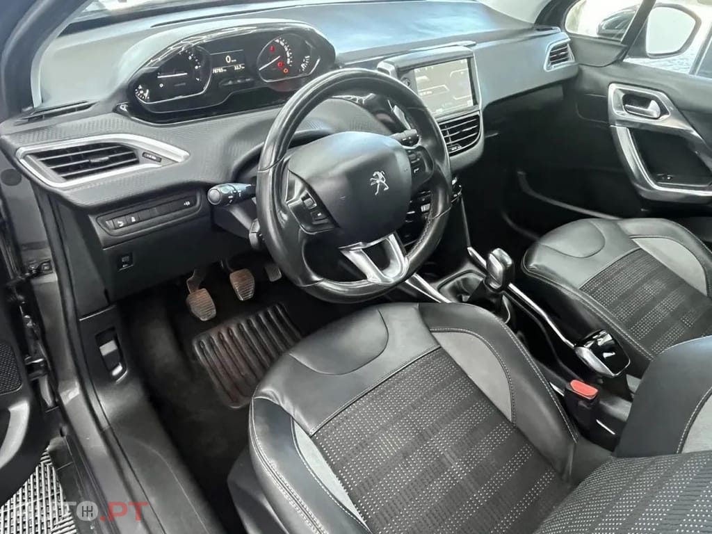 Peugeot 2008 1.2 PureTech Allure