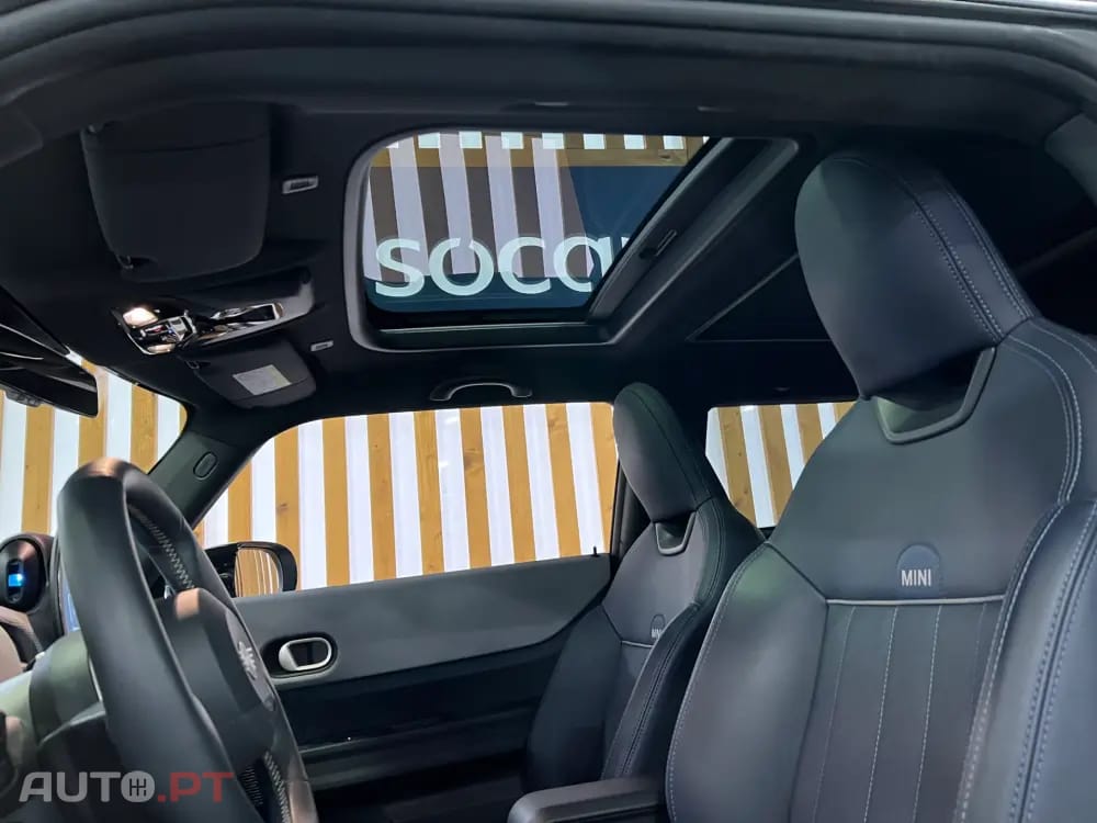MINI Cooper Cooper C Favoured S