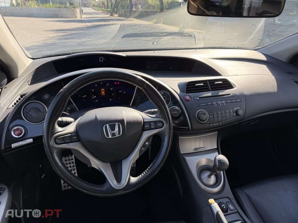 Honda Civic 1.8 Executive