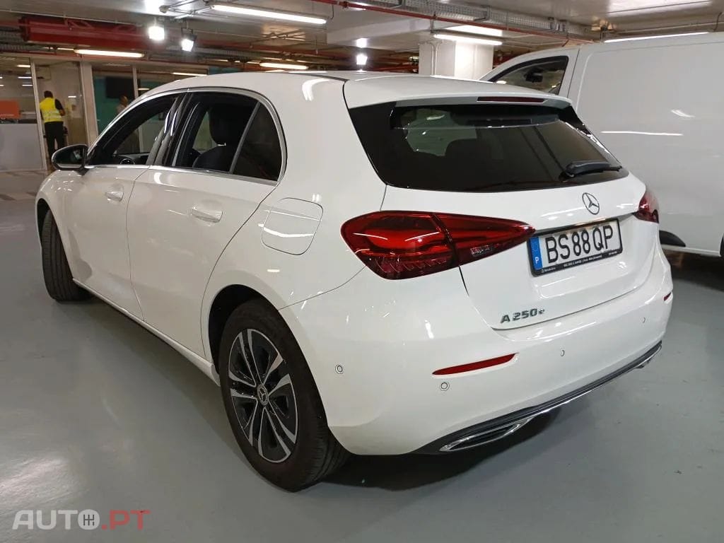 Mercedes-Benz A 250 e