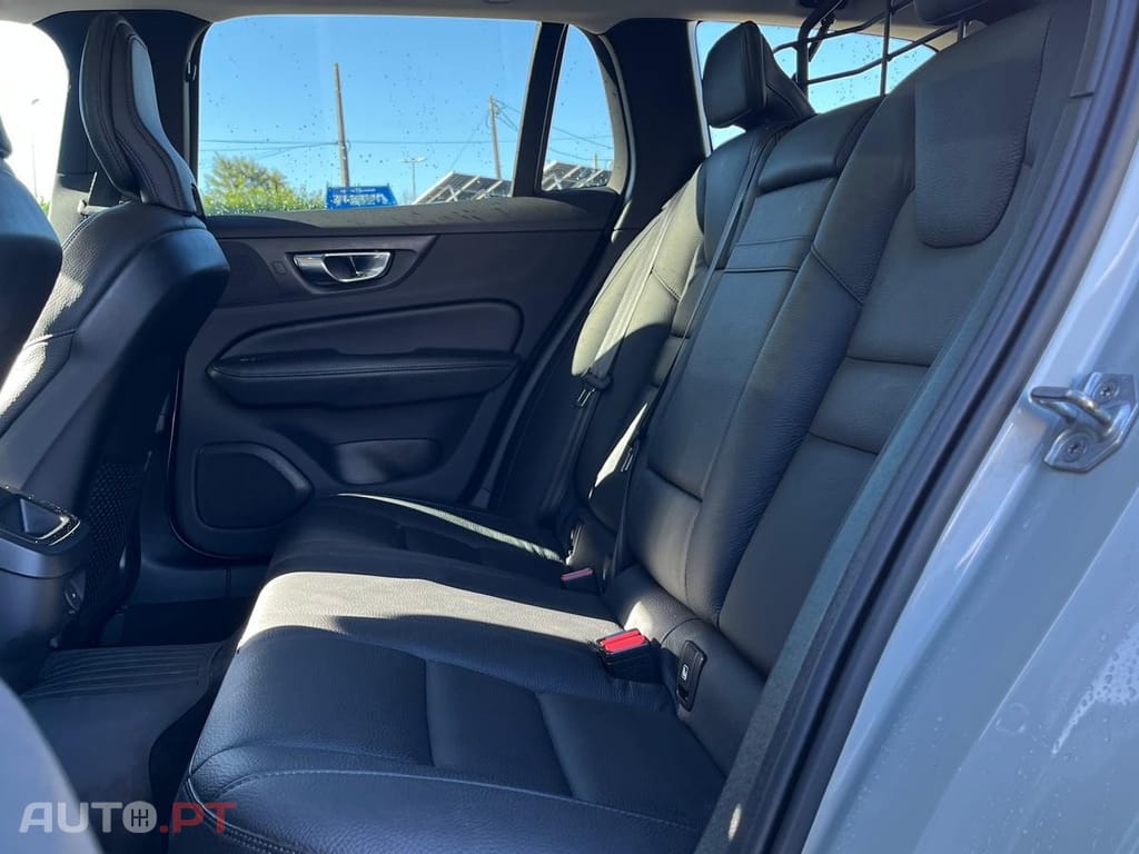 Volvo V60 Cross Country 2.0 B4 Geartronic