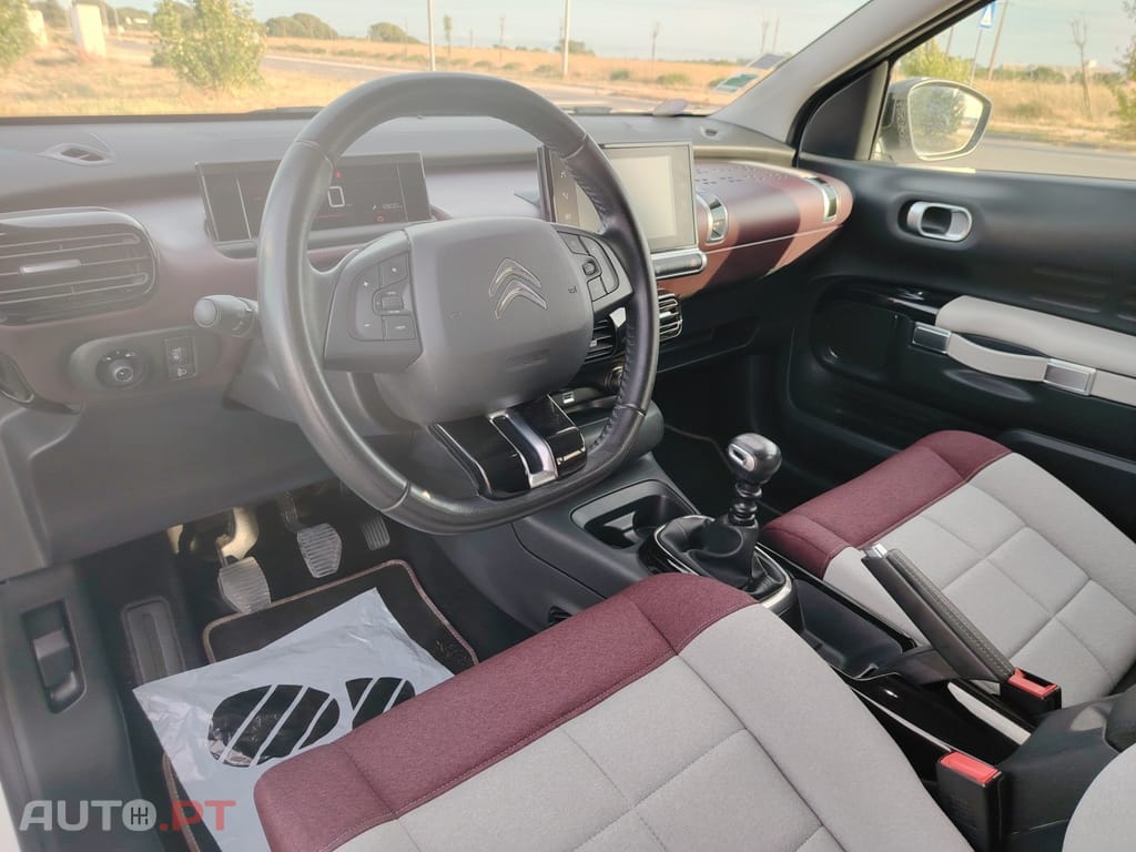 Citroen C4 Cactus SHINE 130 CV S&S 5P COM EXTRAS