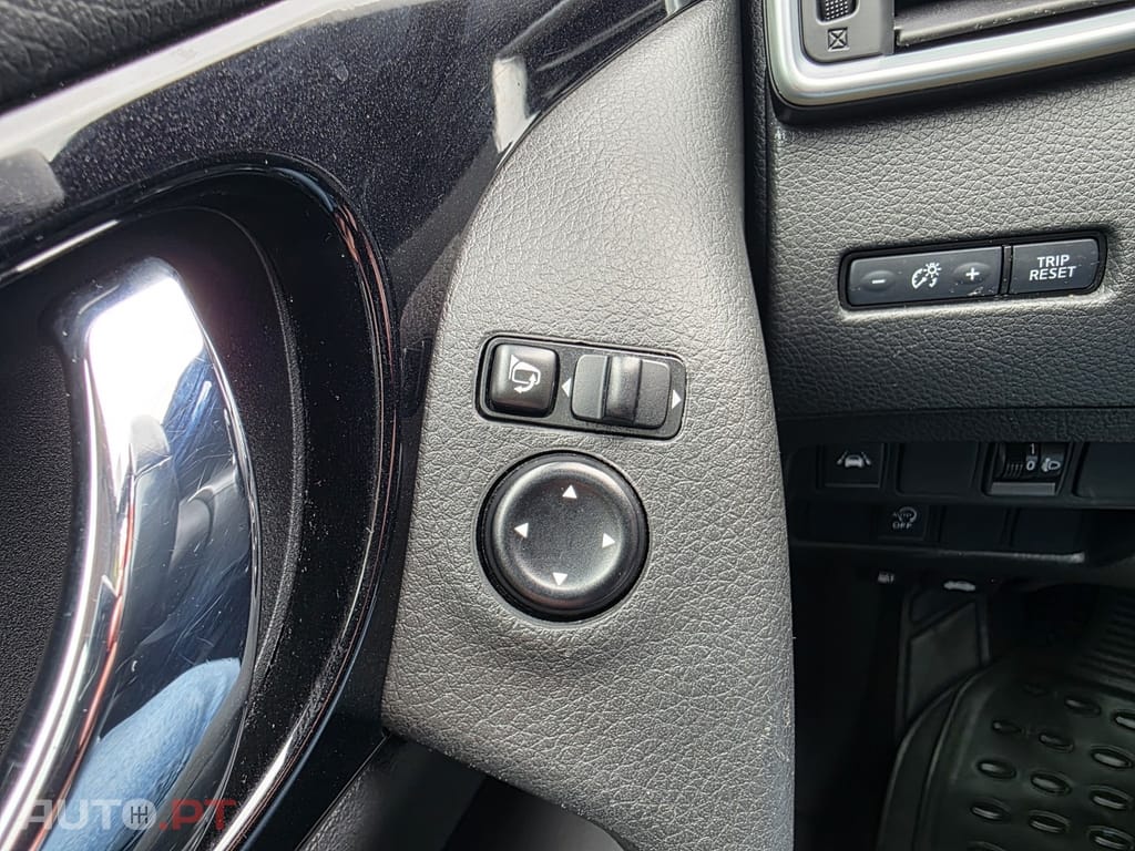 Nissan Qashqai 1.5 dCi N-Connecta J18