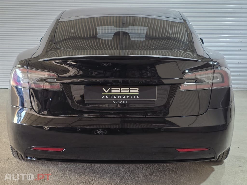 Tesla Model S 100 kWh Long Range Plus AWD