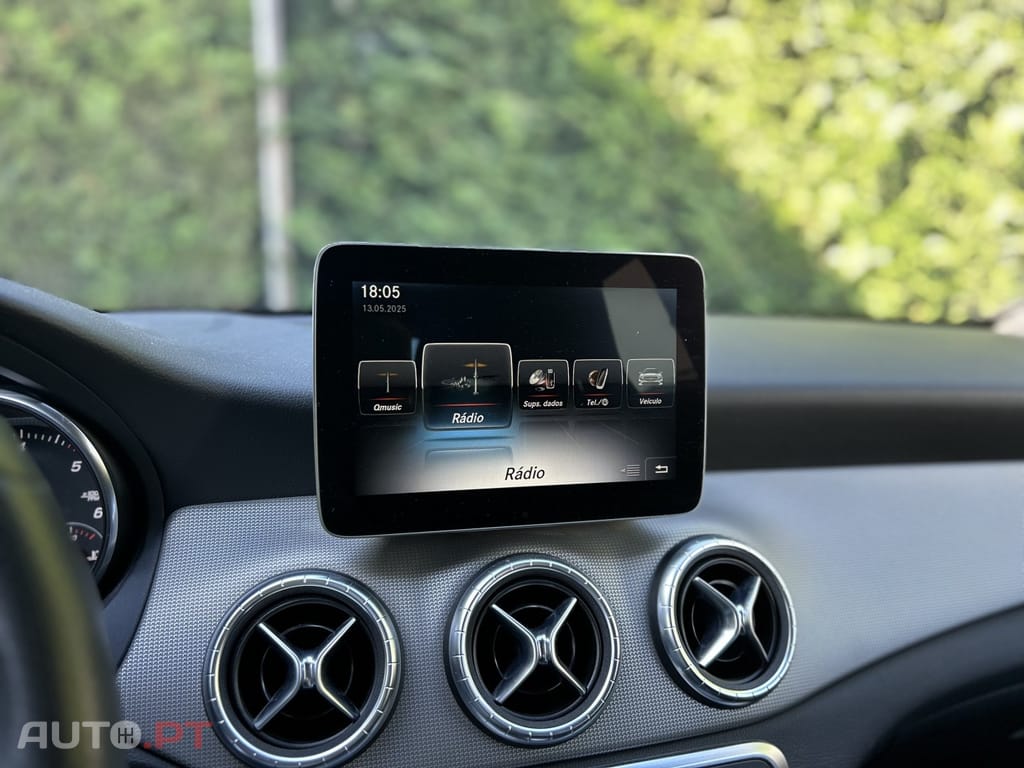 Mercedes-Benz CLA 180 d Shooting Brake AMG Line