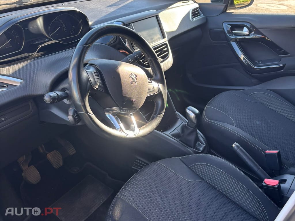 Peugeot 208 1.2 PureTech Allure