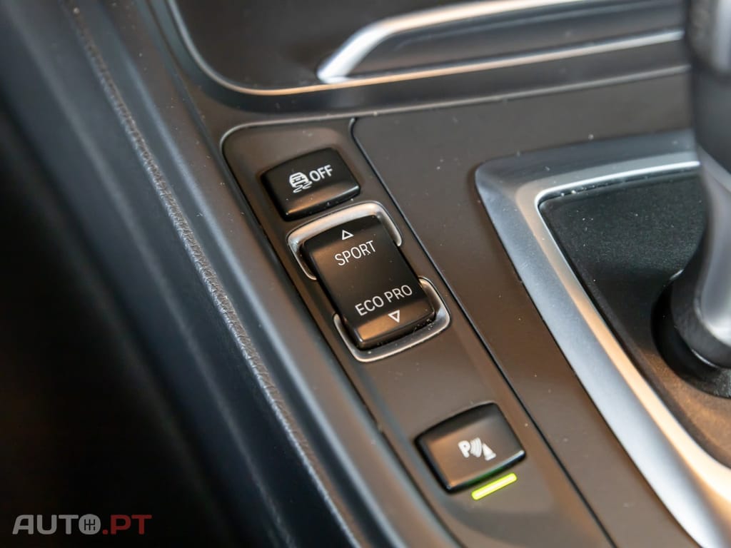 BMW 320 D Look M performance