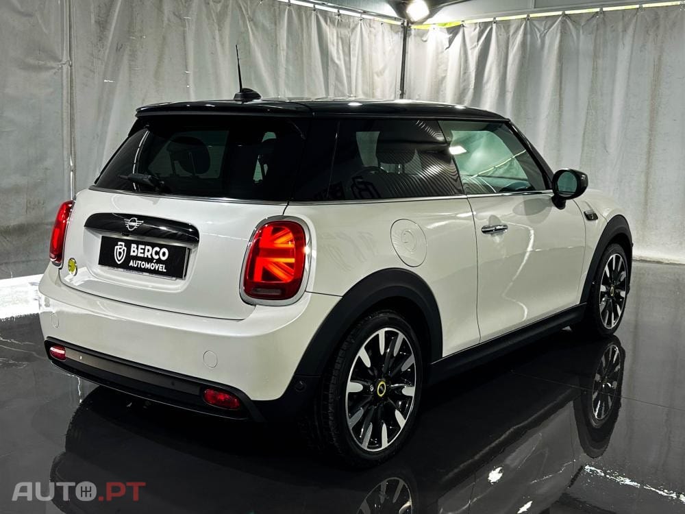 MINI Cooper Cooper SE Premium Classic