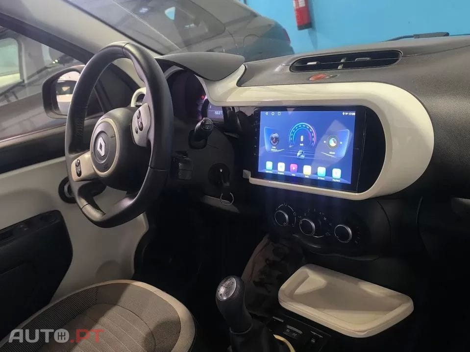 Renault Twingo 1.0 SCe Dynamique — fotografia 5