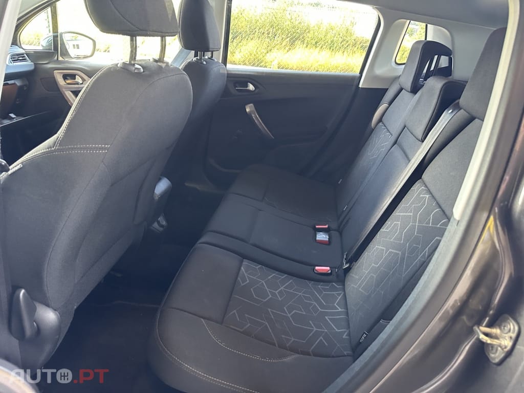 Peugeot 2008 1.2 PureTech Style