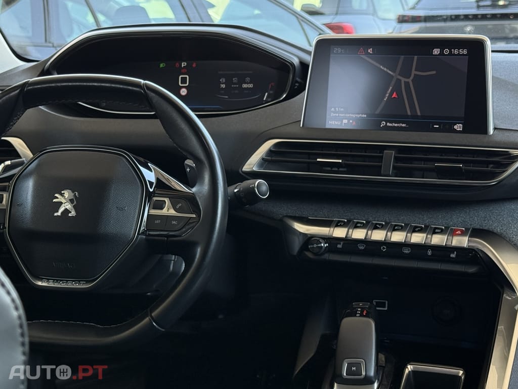 Peugeot 3008 1.2 PureTech Allure EAT8