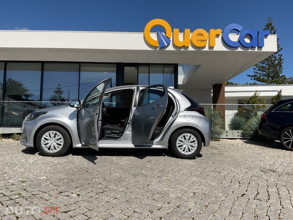 Toyota Yaris TOYOTA YARIS VVT-I HYBRID