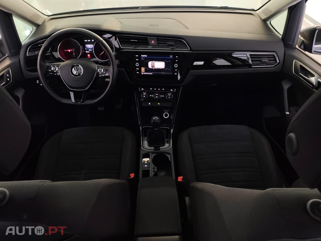 Volkswagen Touran 1.6 TDI Highline