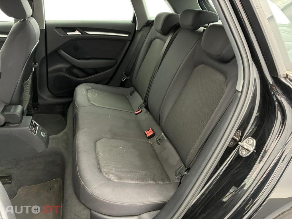 Audi A3 Sportback 30 TFSI S-line