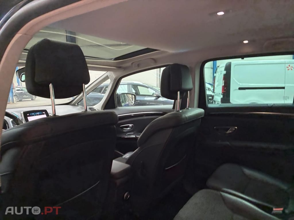 Renault Espace 2.0 dCi Evolution EDC