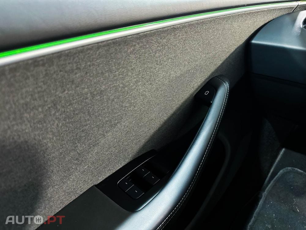 Tesla Model 3 Standard Range Plus RWD