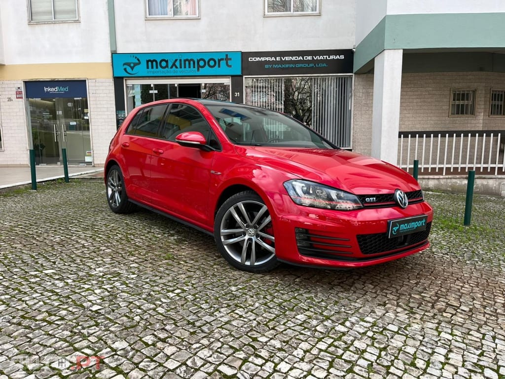 Volkswagen Golf 2.0 TSI GTI DSG