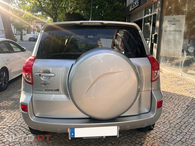Toyota RAV4 2.2 D-4D X NAVI+RF+BM