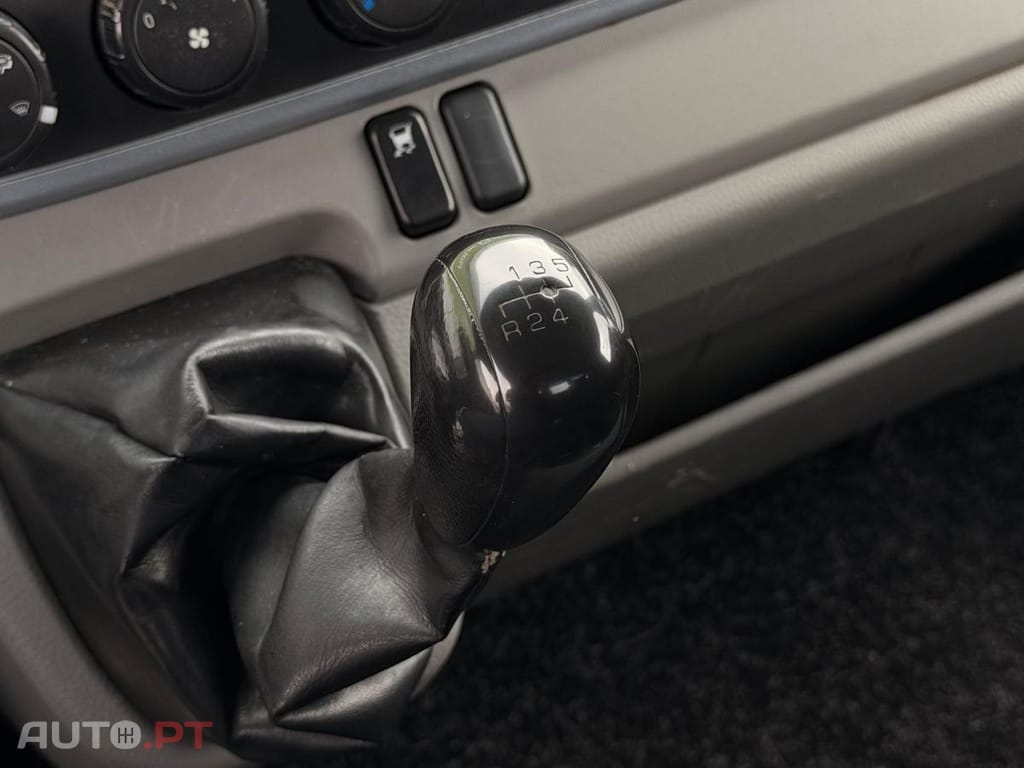 Mitsubishi Canter BASCULA