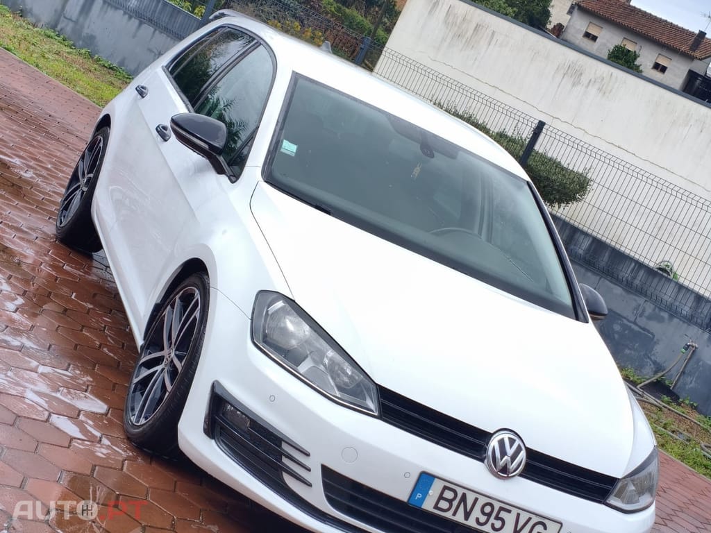 Volkswagen Golf 1.6 TDi Highline