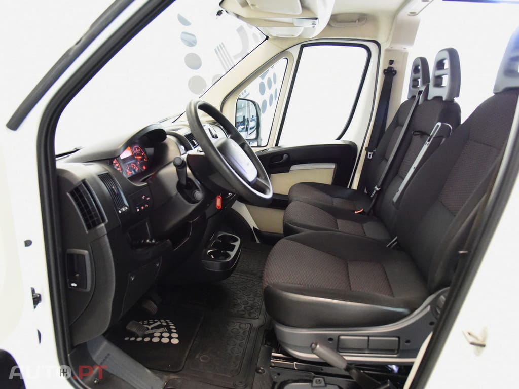 Peugeot Boxer 2.0 BlueHDi 335 L3H2 Pro
