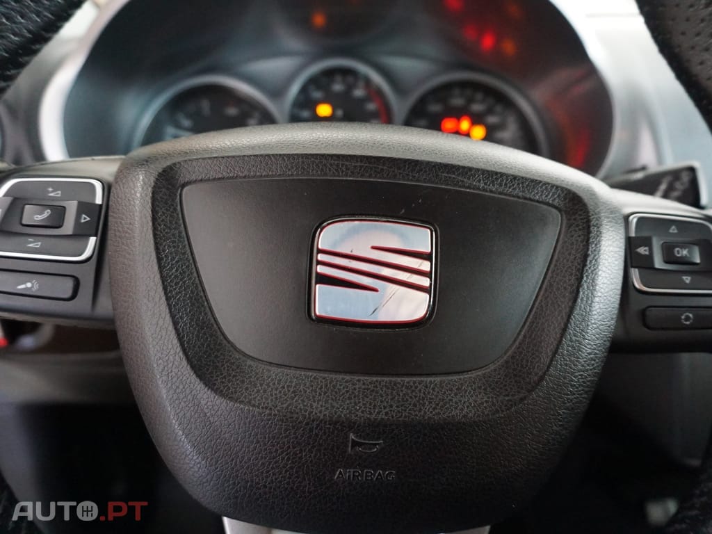 SEAT Leon 1.4 TSI Reference — fotografia 13