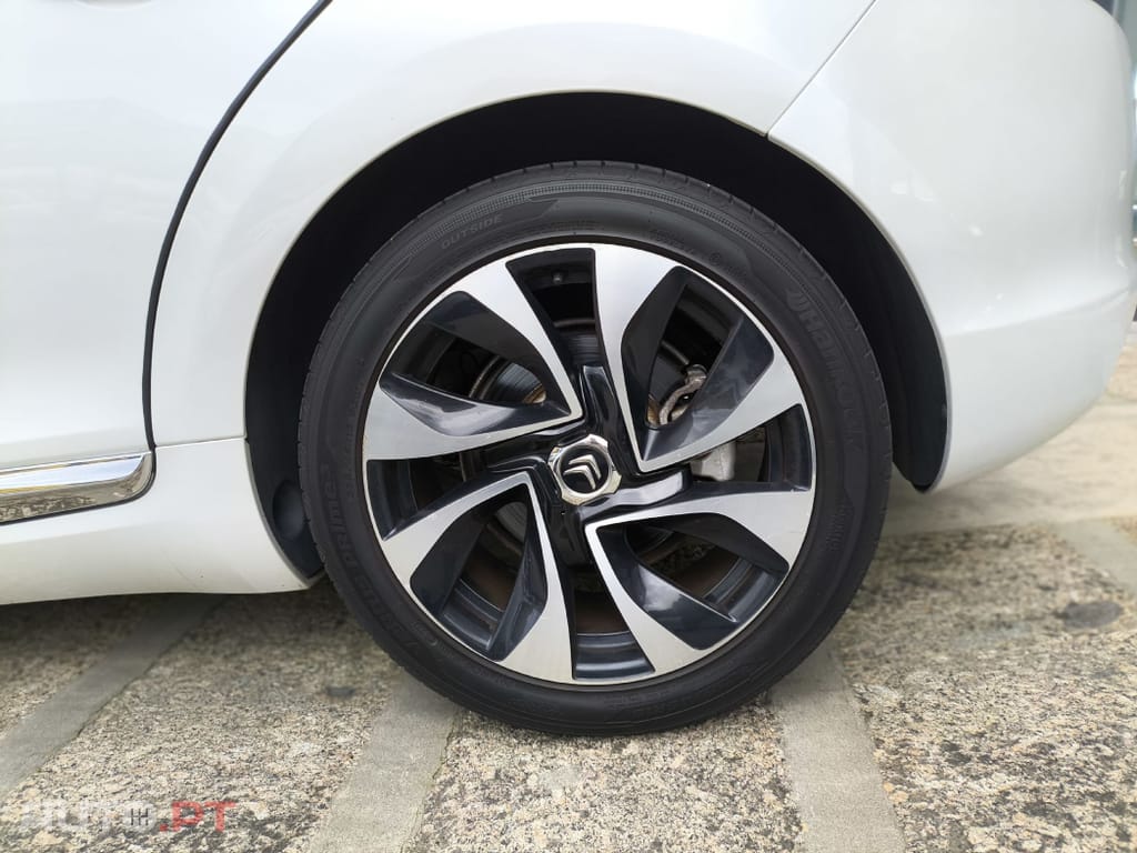 DS DS5 2.0HDi SPORTCHIC HYbrid4 