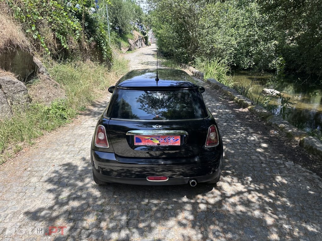 MINI Cooper Cooper D