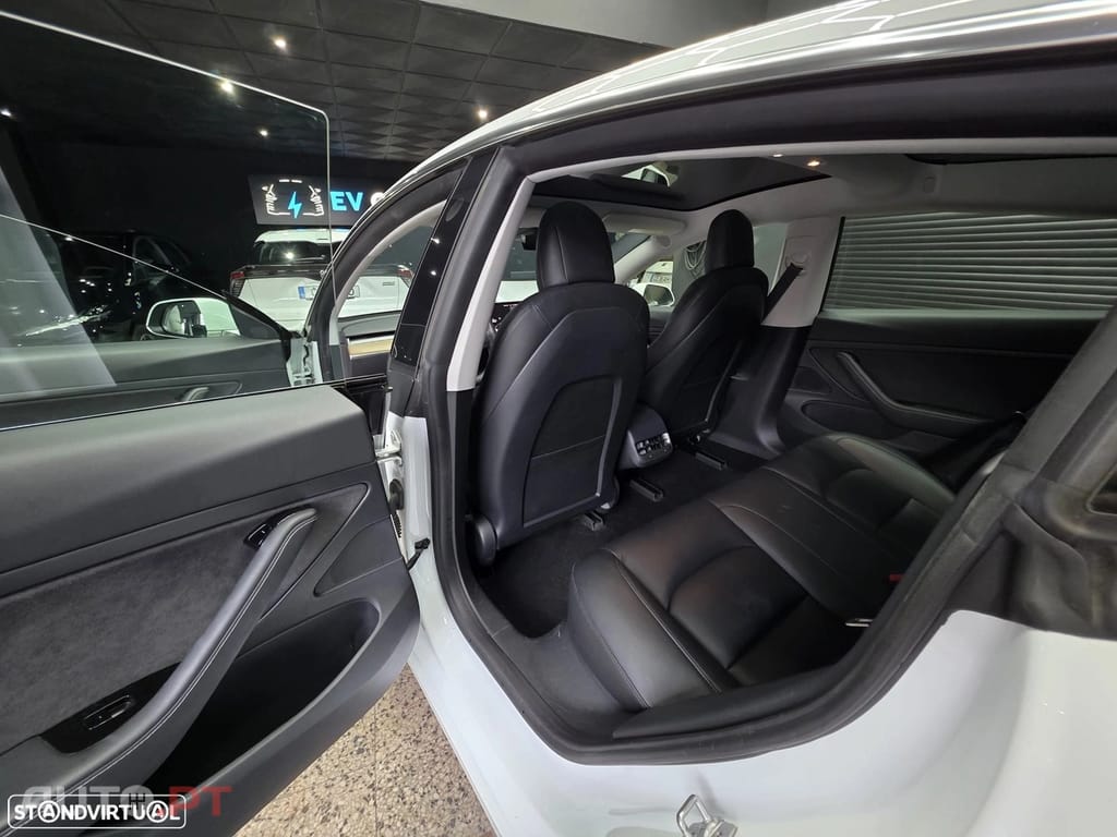 Tesla Model 3 Standard Range Plus RWD