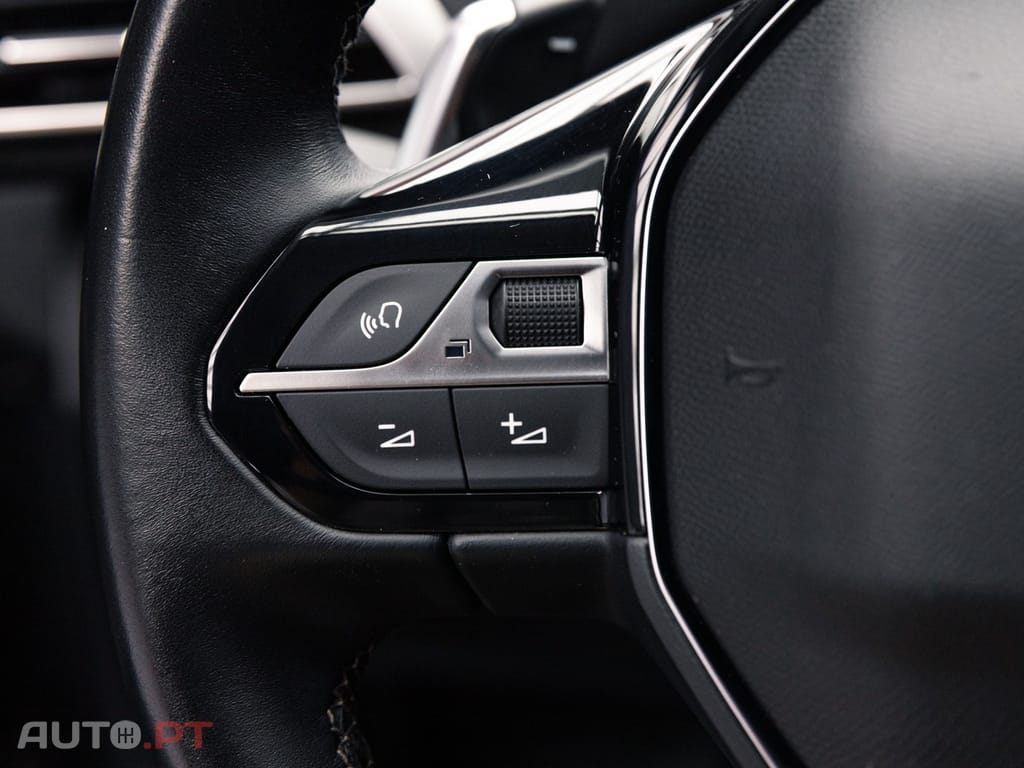 Peugeot 3008 1.6 Hybrid Allure Pack e-EAT8