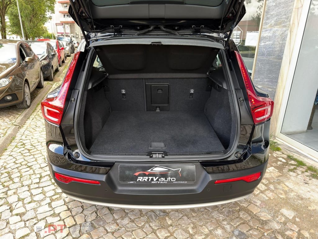 Volvo XC40 2.0 D3 Momentum Plus