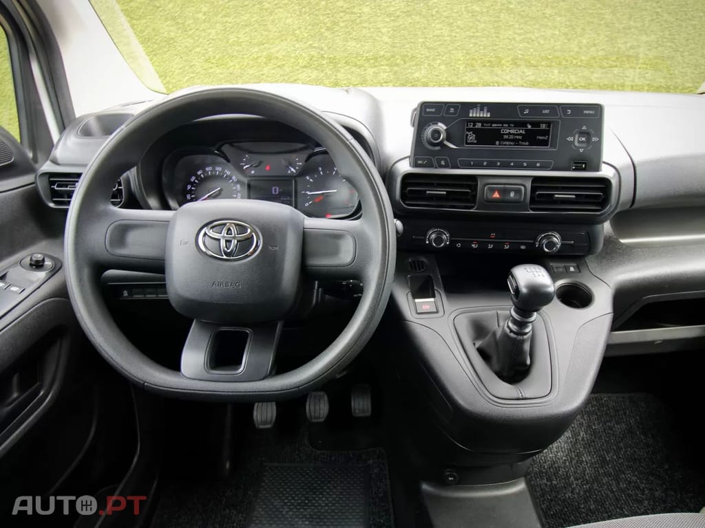 Toyota Proace City Proace City 1.5D L1 Comfort IVA DEDUTÍVEL