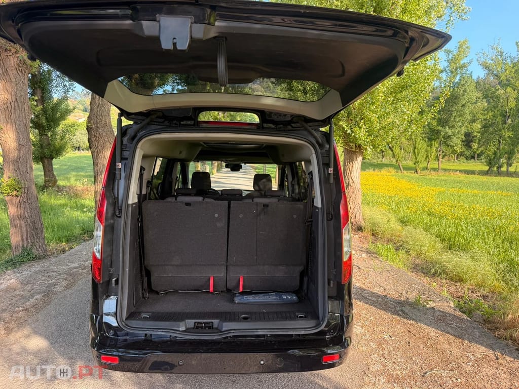 Ford Tourneo Grand 1.6 TDCi Titanium