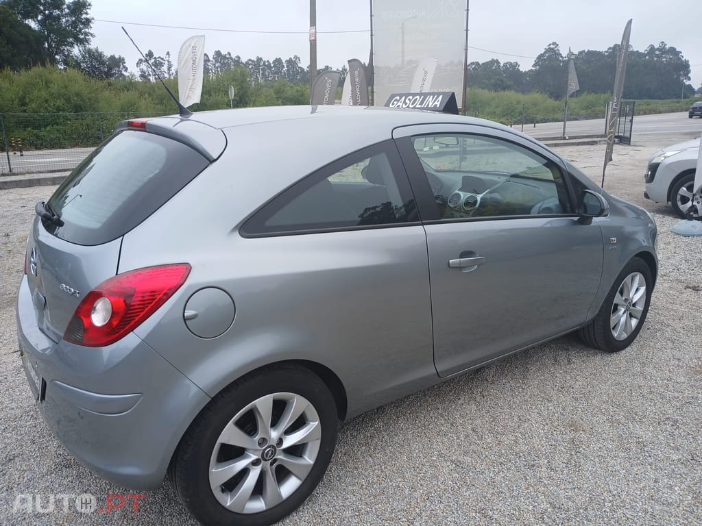 Opel Corsa 1.2 Street Edition