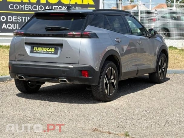 Peugeot 2008 PureTech 130 EAT8 GT