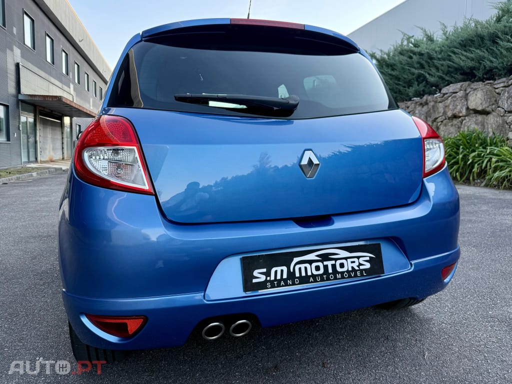 Renault Clio 1.6 16V 130 GT