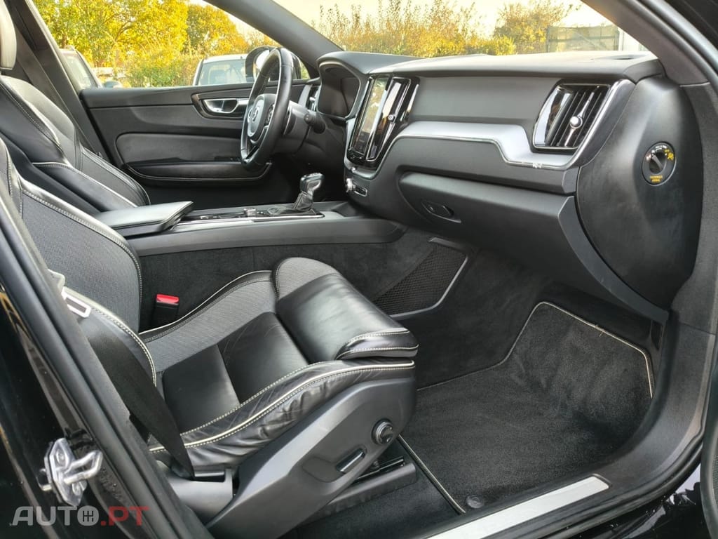 Volvo XC60 2.0 D4 R-Design Geartronic