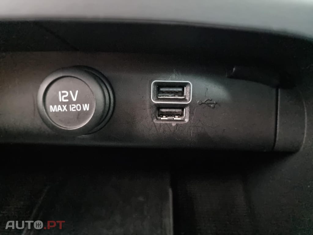 Volvo XC40 2.0 D3 Momentum Plus Geartronic