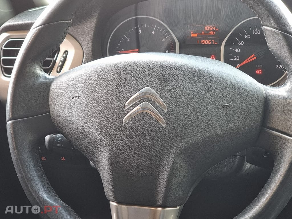 Citroen C-Elysée 1.2 VTi Exclusive