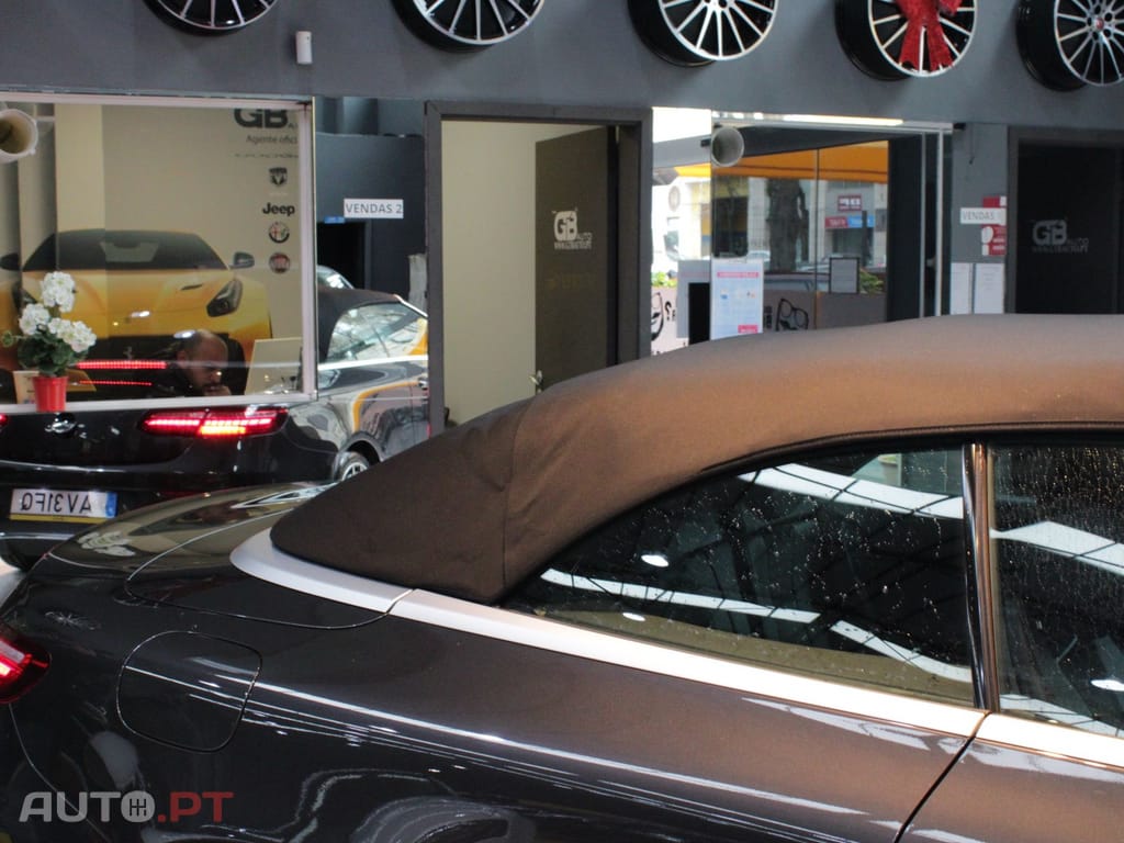 Mercedes-Benz E 220 AMG LINE