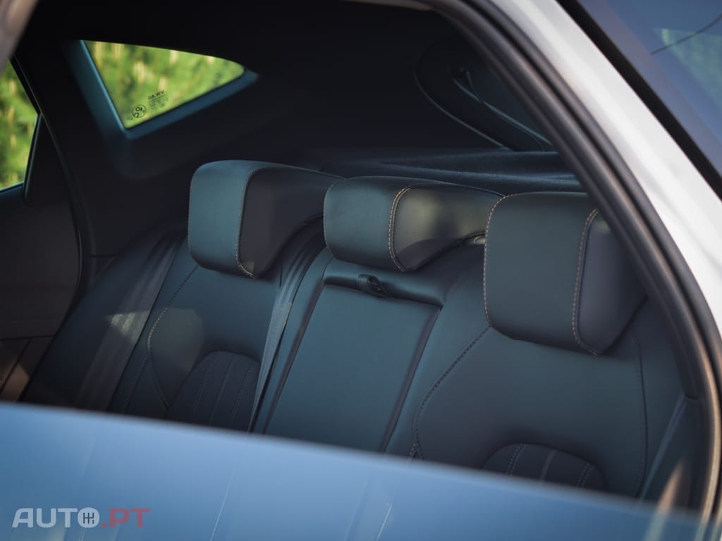 Cupra Formentor 1.4 Hybrid -Teto Panoramico e de abrir