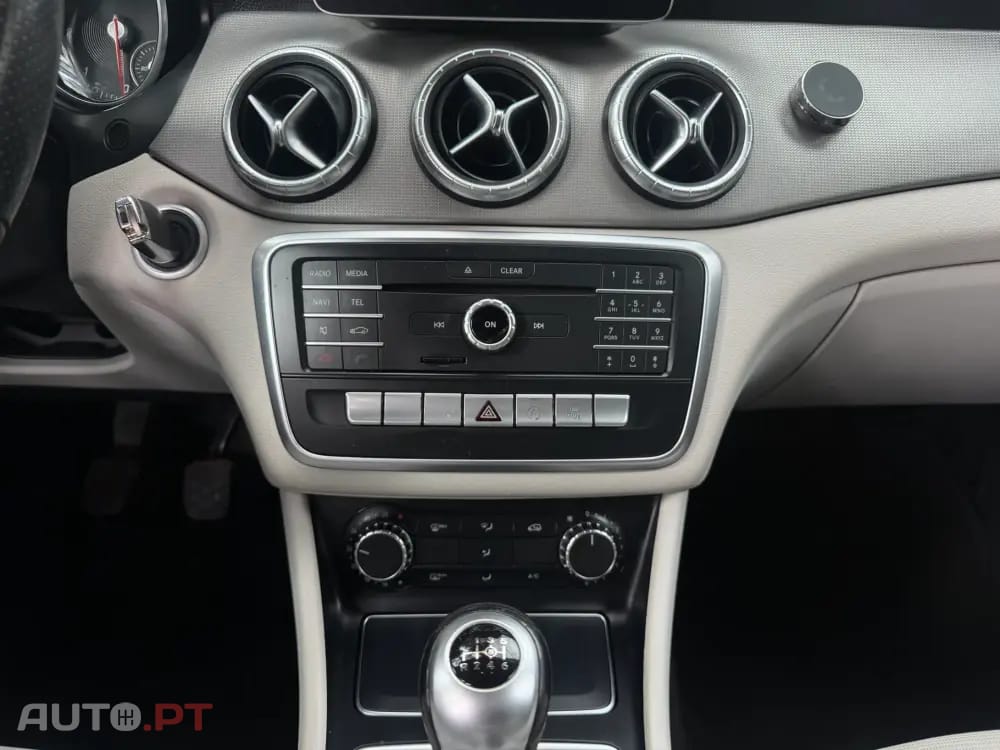 Mercedes-Benz CLA 180 d Shooting Brake Urban