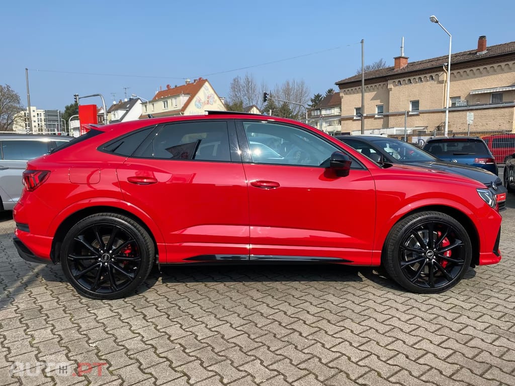 Audi RSQ3 SportBack quattro