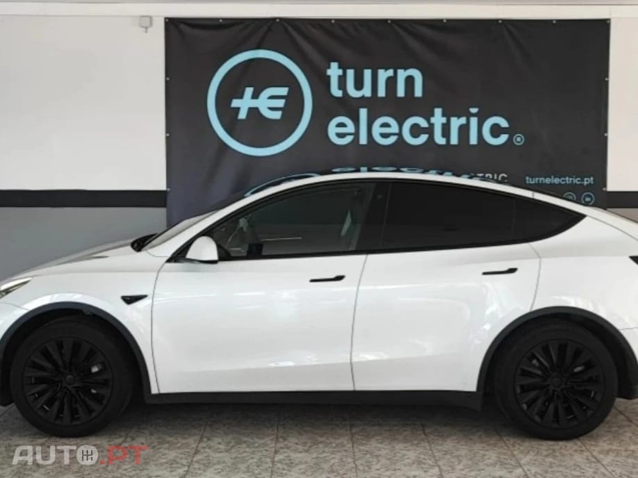 Tesla Model Y Long Range Dual Motor AWD