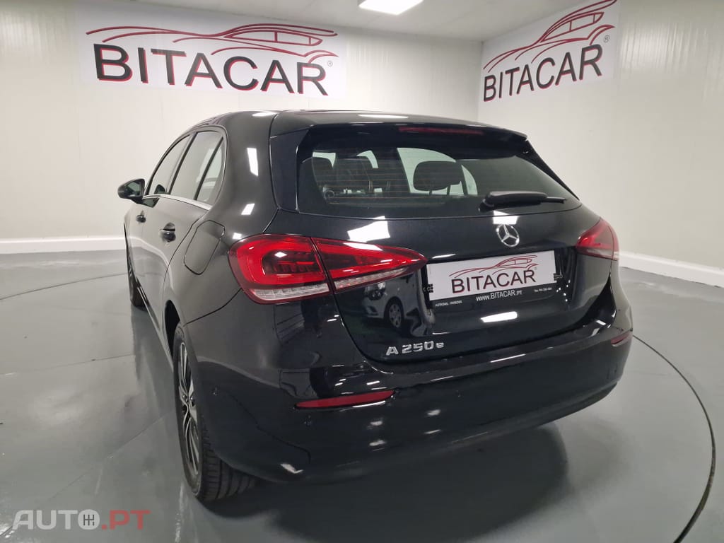 Mercedes-Benz A 250 E STYLE PLUS Hibrido Plug-In