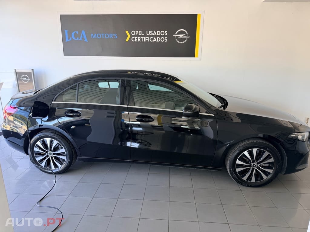 Mercedes-Benz A 250 A 250e Limusine Business Edition