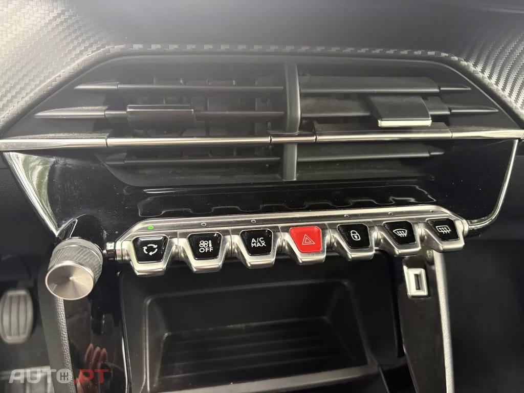 Peugeot 208 1.2 PureTech SE Style