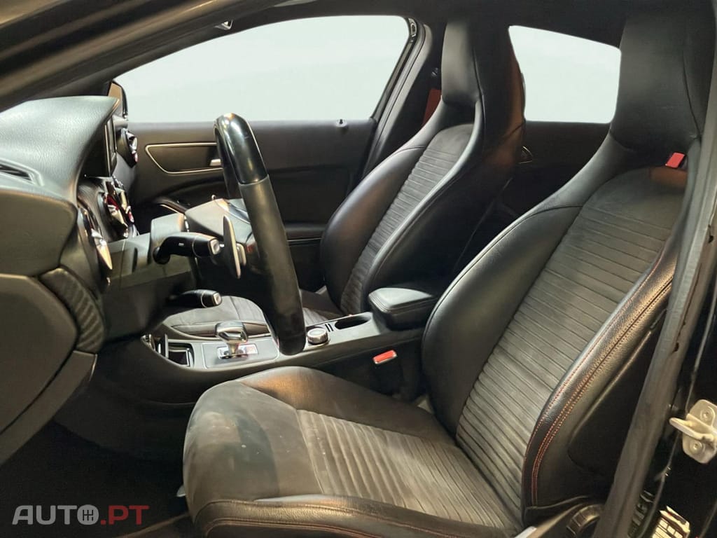 Mercedes-Benz A 45 AMG 4-MATIC