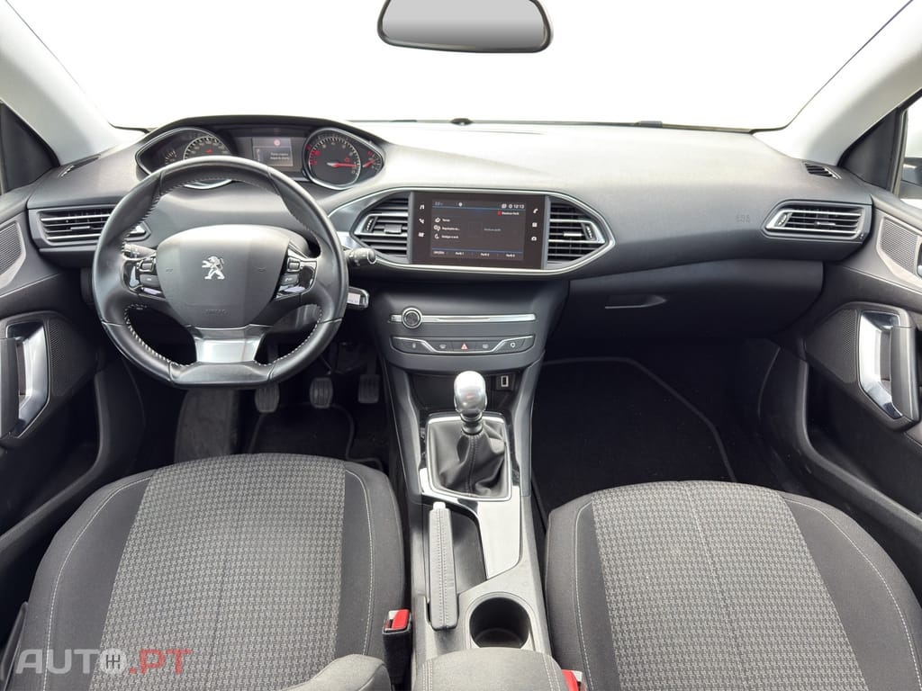 Peugeot 308 1.2 PureTech Business Line