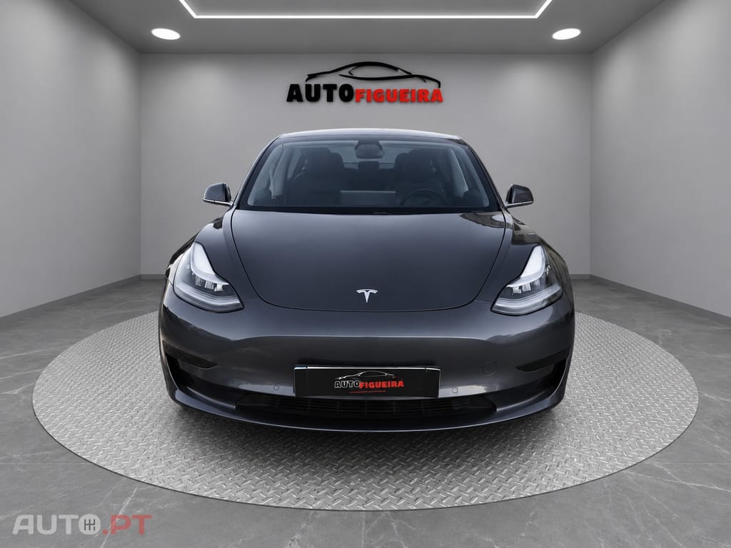 Tesla Model 3 Tração Traseira